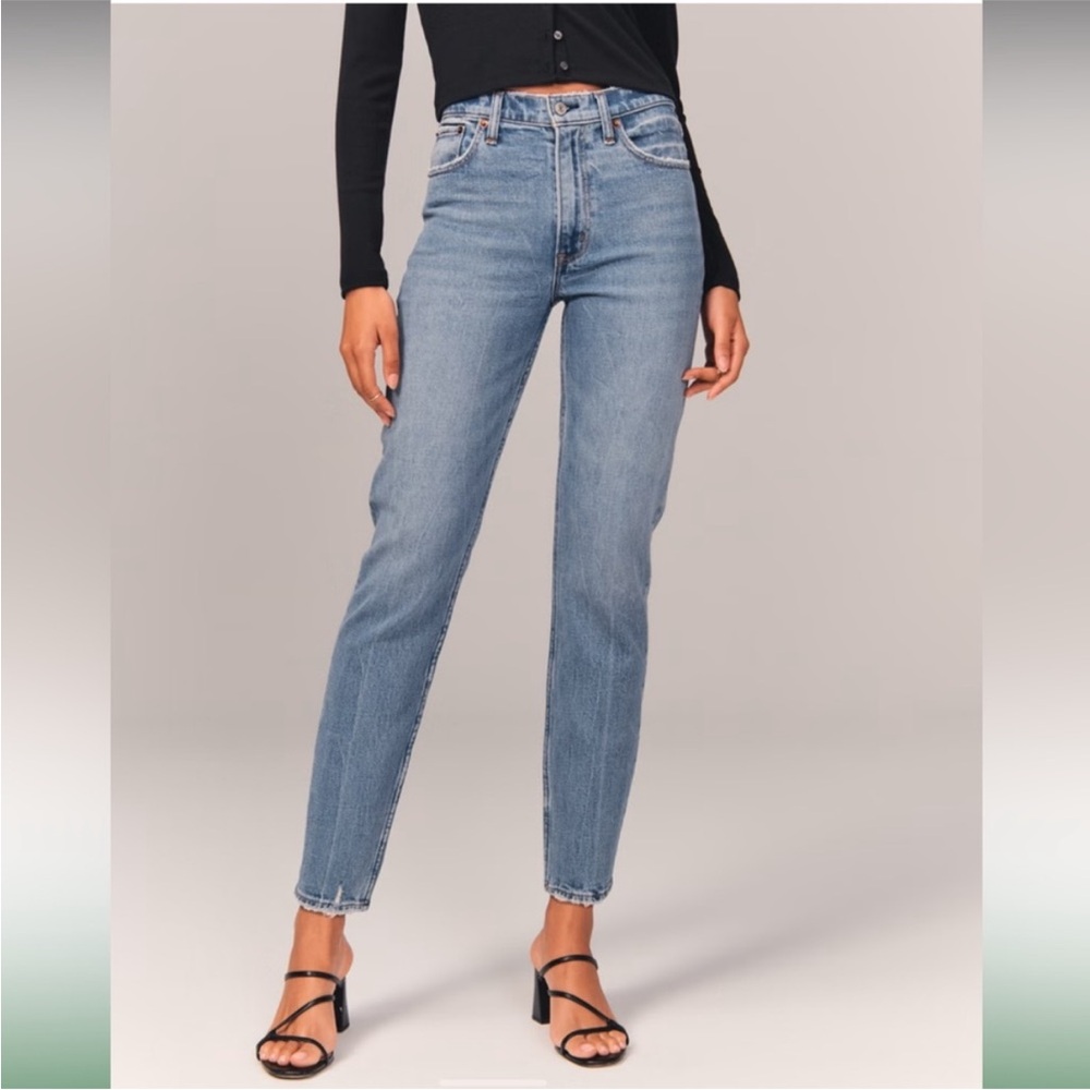 Abercrombie & Fitch High-Rise Light Wash Straight-Leg Jeans